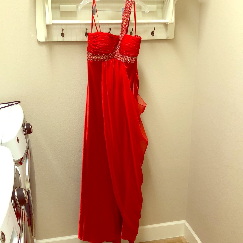 Stunning Red one shoulder long formal gown